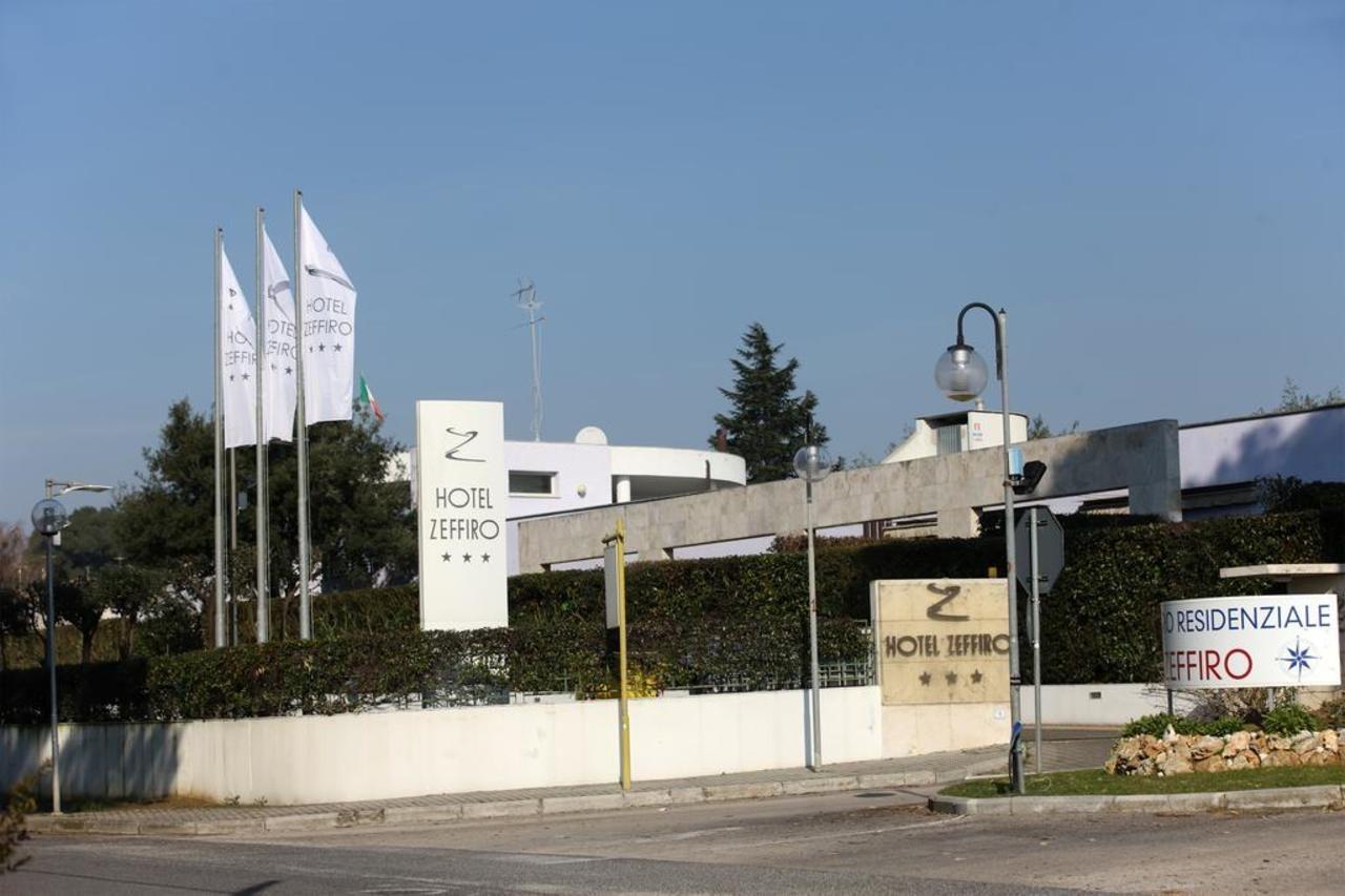 Hotel Zeffiro Sabaudia Dış mekan fotoğraf