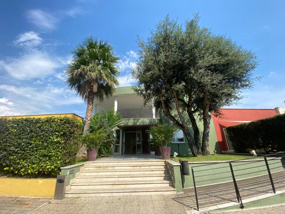 Hotel Zeffiro Sabaudia Dış mekan fotoğraf