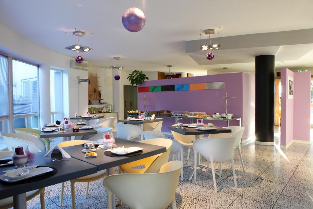 Hotel Zeffiro Sabaudia Dış mekan fotoğraf