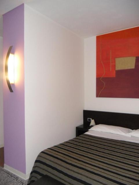 Hotel Zeffiro Sabaudia Oda fotoğraf